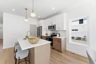 142 Fisher St, Attleboro, MA 02703 - Photo 10