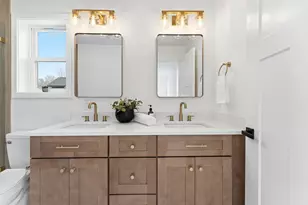 142 Fisher St, Attleboro, MA 02703 - Photo 24