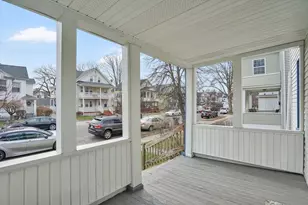 35-37 Narragansett St, Springfield, MA 01107 - Photo 4