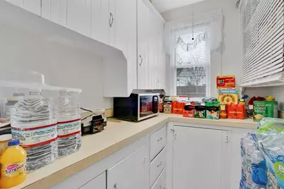 35-37 Narragansett St, Springfield, MA 01107 - Photo 14