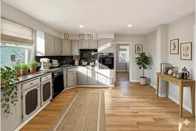 26 Tapley Ave, Revere, MA 02151 - Photo 6