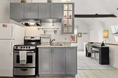 8-R North Street #5C, Plymouth, MA 02360 - Photo 2