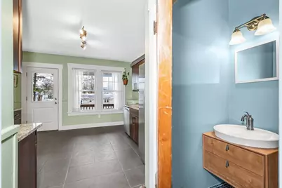 567 Andover St #A, Lowell, MA 01852 - Photo 12