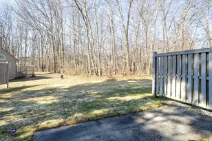 303 Ridgefield Cir, Clinton, MA 01510 - Photo 22