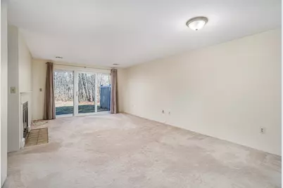 303 Ridgefield Cir #A, Clinton, MA 01510 - Photo 10