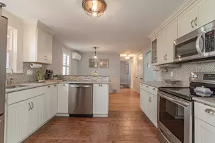 24 Crestwood Cir, Norwood, MA 02062 - Photo 4