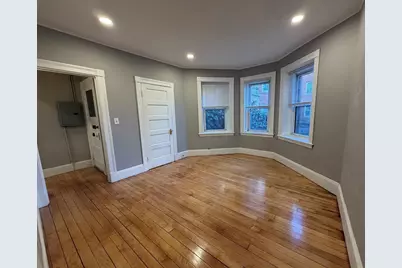 15 Lynde St #2, Salem, MA 01970 - Photo 2