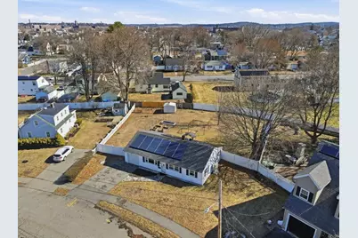 34 Beaconsfield St, Lawrence, MA 01843 - Photo 26
