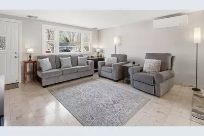 34 Beaconsfield St, Lawrence, MA 01843 - Photo 4