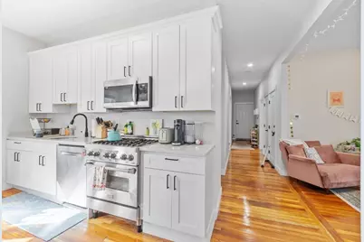 193 Brookside Pkwy #1, Medford, MA 02155 - Photo 6