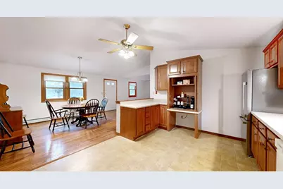 33 Warren Ave, Middleborough, MA 02346 - Photo 8