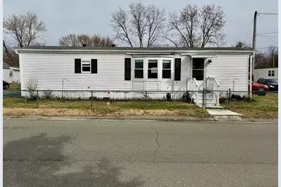 31 Mobile Home Way, Springfield, MA 01119 - Photo 2