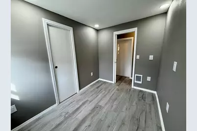 31 Mobile Home Way, Springfield, MA 01119 - Photo 12