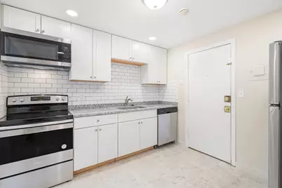 9 Dyer Court #A5, Danvers, MA 01923 - Photo 2