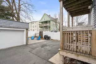 7 Parker St, Malden, MA 02148 - Photo 10