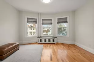 7 Parker St, Malden, MA 02148 - Photo 4