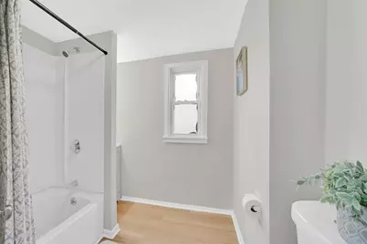 64 Berkshire Ave, Springfield, MA 01109 - Photo 10