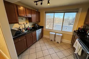 208 Holland St, Somerville, MA 02144 - Photo 4