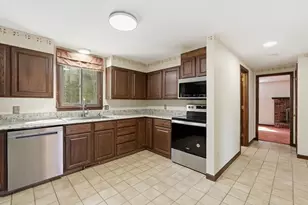 34 Sherwood Dr, Belchertown, MA 01007 - Photo 12