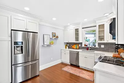 3 Rosemere Ct #1, Boston, MA 02131 - Photo 8