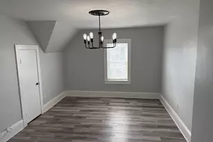 21 Essex St, Saugus, MA 01906 - Photo 2