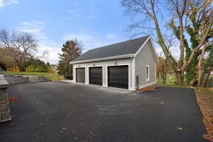 63 Oak St, Wellesley, MA 02482 - Photo 24