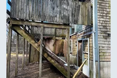 143 Plympton St, Middleborough, MA 02346 - Photo 8