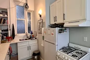 83 W Cedar St, Boston, MA 02114 - Photo 2