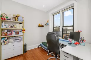 25 Bay State Rd, Boston, MA 02215 - Photo 12