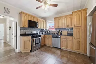 15 Waverly Ave, Everett, MA 02149 - Photo 16