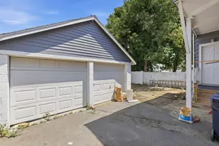 15 Waverly Ave, Everett, MA 02149 - Photo 4