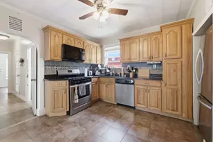 15 Waverly Ave, Everett, MA 02149 - Photo 16