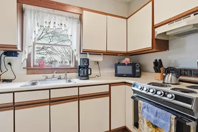 256 Broadway, Taunton, MA 02780 - Photo 30