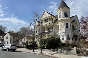 11 Broadway St, Beverly, MA 01915 - Photo 2