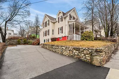 211 Lincoln St, Marlborough, MA 01752 - Photo 2