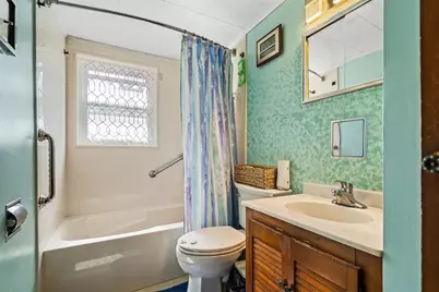 18 Mount Carmel St, Fitchburg, MA 01420 - Photo 16