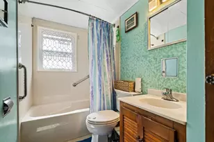 18 Mt Carmel St, Fitchburg, MA 01420 - Photo 16