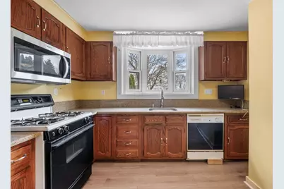 54 Rowland St, Marblehead, MA 01945 - Photo 14