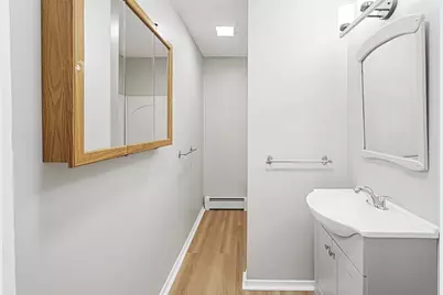 10 Ellsworth St, Worcester, MA 01610 - Photo 28