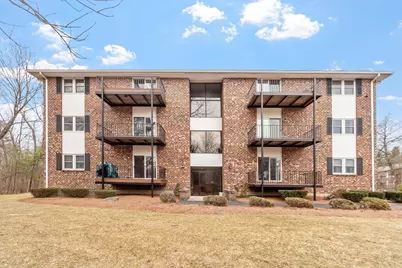 21 Dallas Dr #301, Dracut, MA 01826 - Photo 4