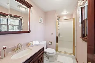 37 Woodlawn Dr, Sturbridge, MA 01566 - Photo 20