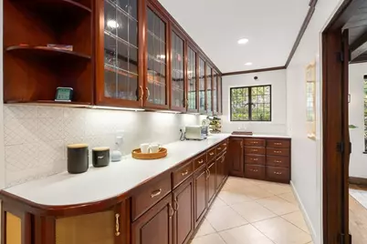 8 Penniman Road, Brookline, MA 02445 - Photo 10