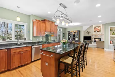 4 Shea Ct, Essex, MA 01929 - Photo 8