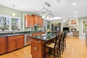 4 Shea Ct, Essex, MA 01929 - Photo 8