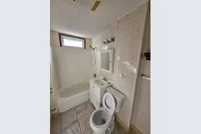 37 Chase Ave #2nd Floor, Springfield, MA 01108 - Photo 6