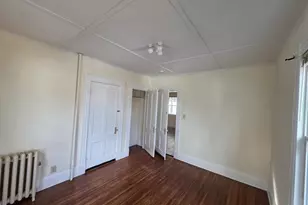 37 Chase Ave, Springfield, MA 01108 - Photo 4