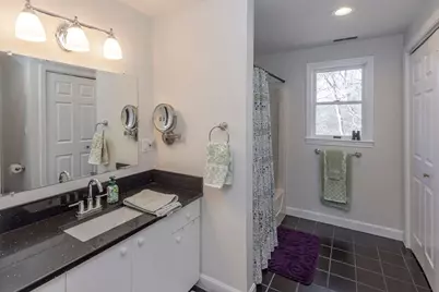 126 Lafayette St, Marblehead, MA 01945 - Photo 18