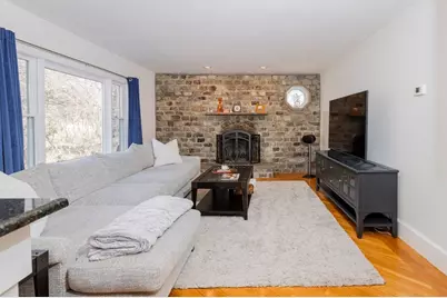 126 Lafayette St, Marblehead, MA 01945 - Photo 8