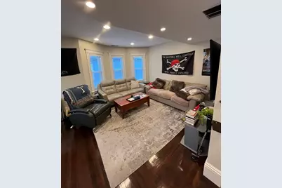 33 Wisconsin Ave #33, Somerville, MA 02145 - Photo 2