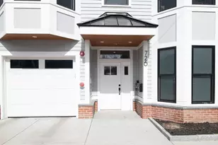 726 E 8th St, Boston, MA 02127 - Photo 2